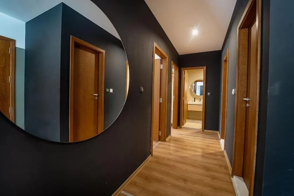 Apartament Host2U New Inn 2 Bd, Fireplace, Free Parking Bansko