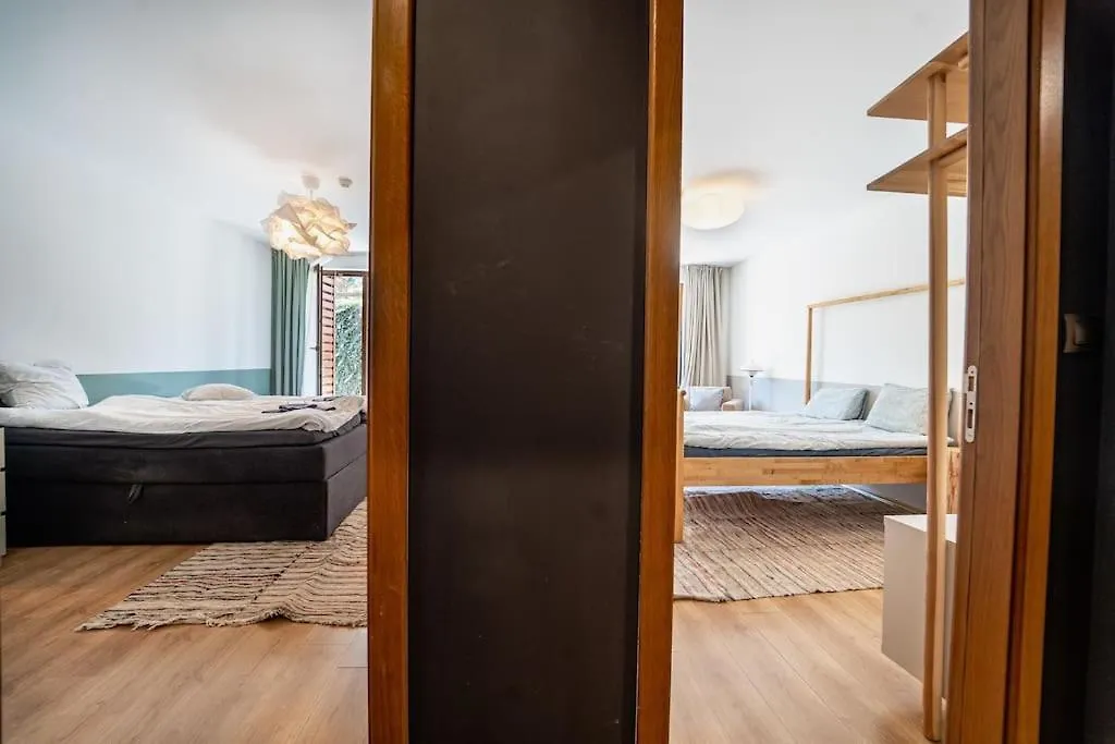 Daire Host2U New Inn 2 Bd, Fireplace, Free Parking Bansko