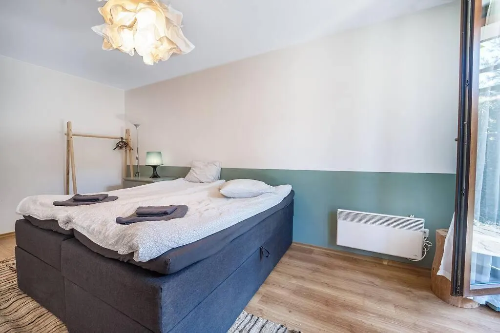 Host2U New Inn 2 Bd, Fireplace, Free Parking Bansko