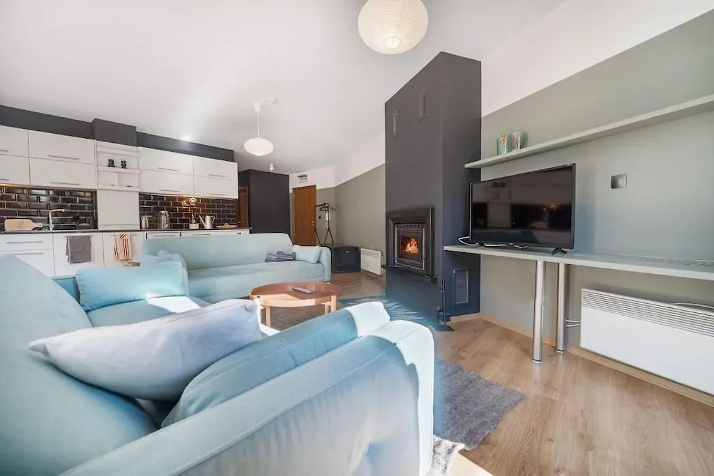 Host2U New Inn 2 Bd, Fireplace, Free Parking Bansko Daire