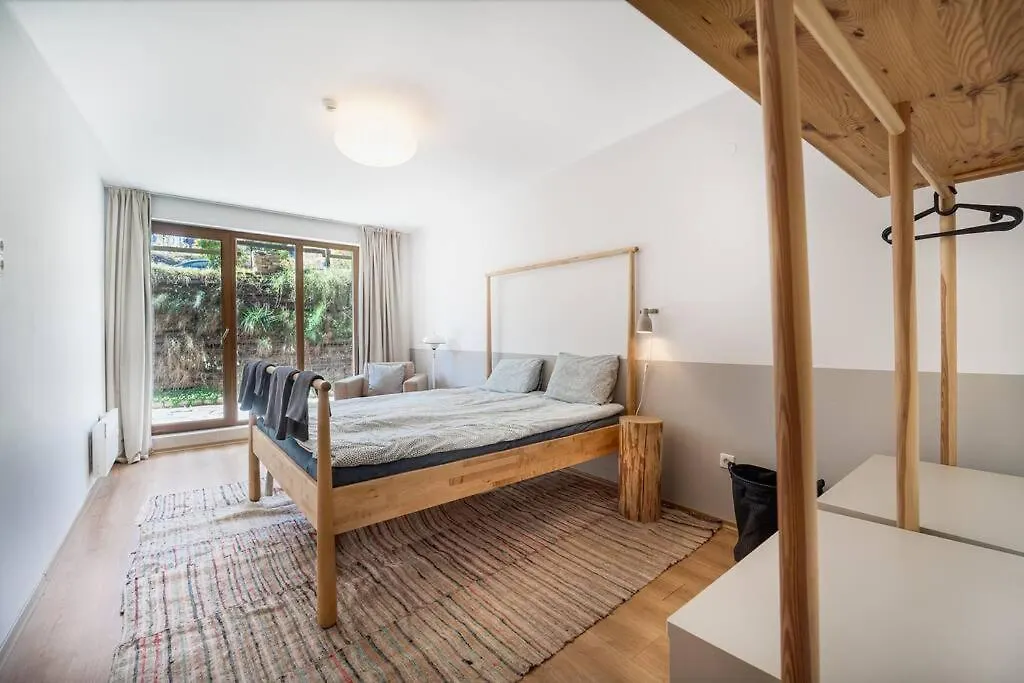 Host2U New Inn 2 Bd, Fireplace, Free Parking Bansko