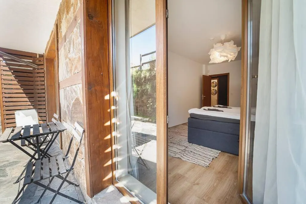 Daire Host2U New Inn 2 Bd, Fireplace, Free Parking Bansko