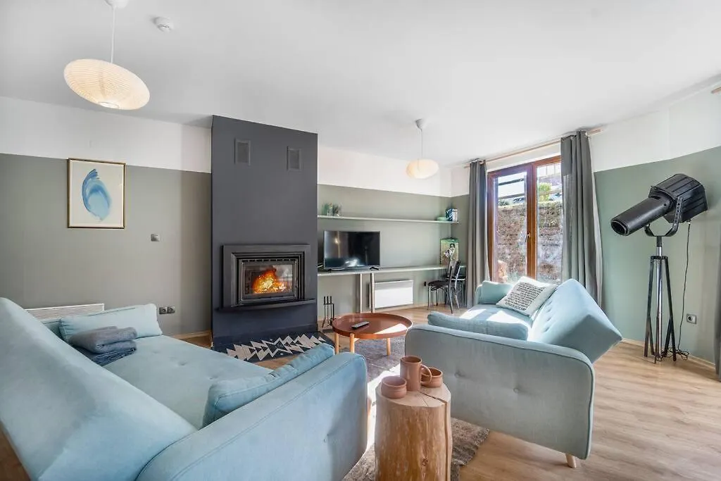 Host2U New Inn 2 Bd, Fireplace, Free Parking Bansko
